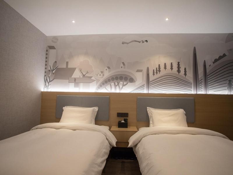 Thank Inn Chain Hotel Hunan Huaihua Hecheng District South High Speed Rail Station Eksteriør bilde