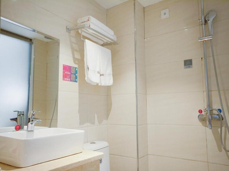 Thank Inn Chain Hotel Hunan Huaihua Hecheng District South High Speed Rail Station Eksteriør bilde